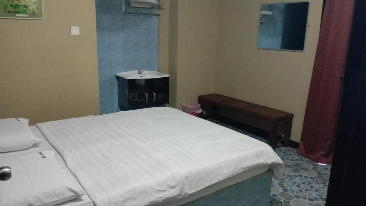 Tabin Lodge Budget Stay Lahad Datu Kültér fotó